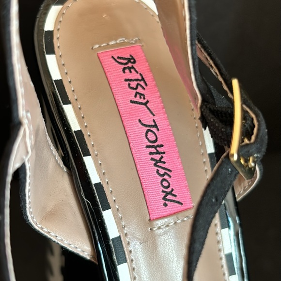 Betsey Johnson Polka Dot Pom Pom Sandal Heels Colorful Sz 7.5 - Picture 5 of 11